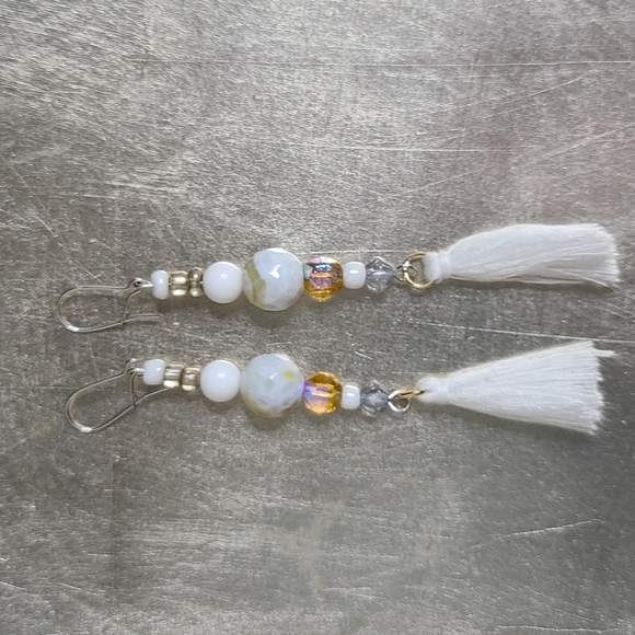 Earrings White Yellow Brand New Lightweight Eclectic Unique Summer Fun Handmade - Picture 4 of 4